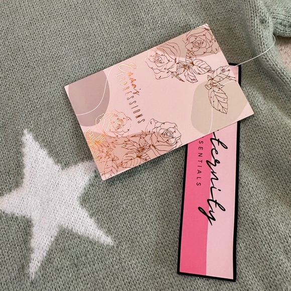 Emma's Expressions Light Green Stars Sweater Size L NWT - Picture 17 of 17